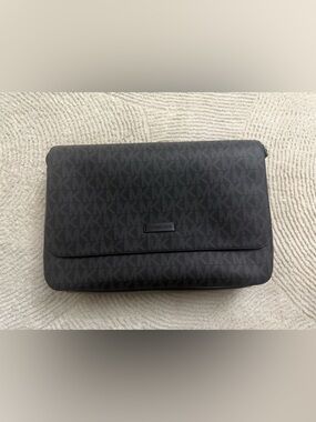 Michael Kors Everett Leather Flap Messenger Carryall Bag